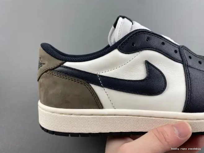 Rep Husky Jordan OG Air Low Mocha 1 CZ0790-102 0409